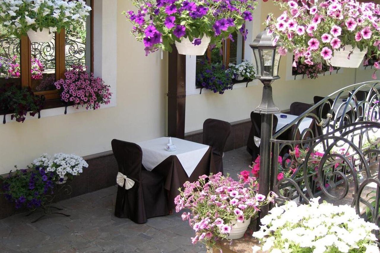 Gallery Hotel Gintama Apgrade Kiev Exterior foto